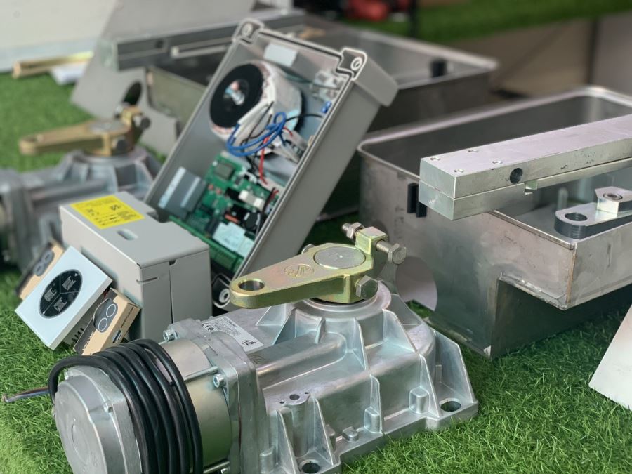 Motor cổng âm sàn V2 Italy