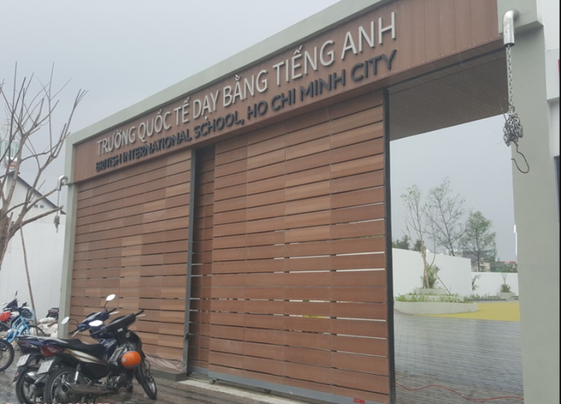 Cổng gỗ tự động Powertech - motorcongtudong.com.vn